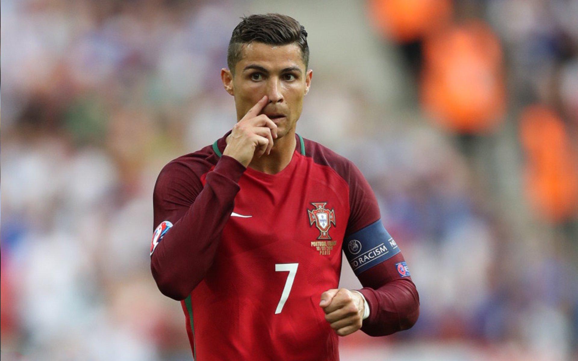 【早报】足坛接连失去第三位传奇！维亚利因病去世！