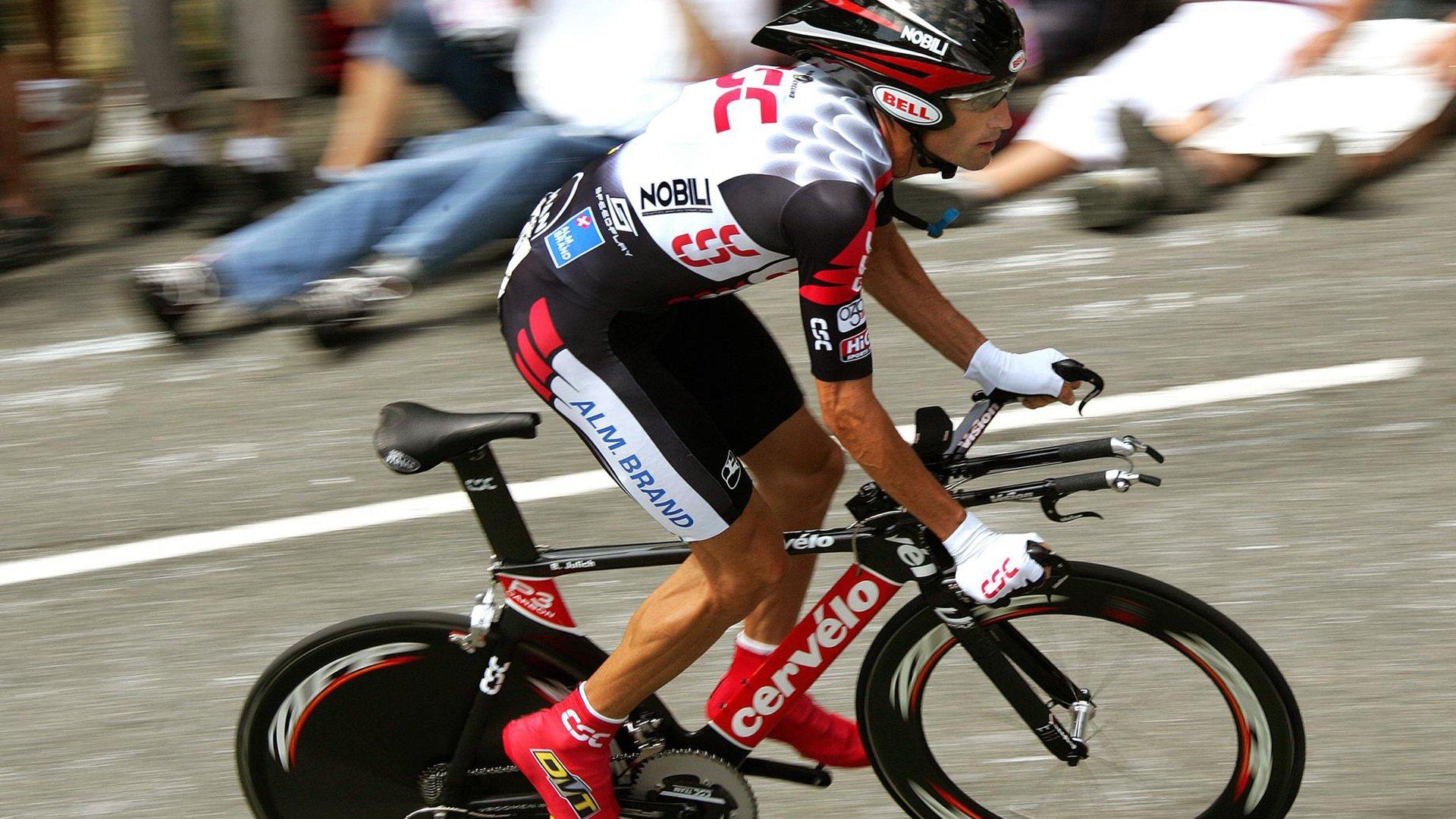 什么？主教练正在热身？